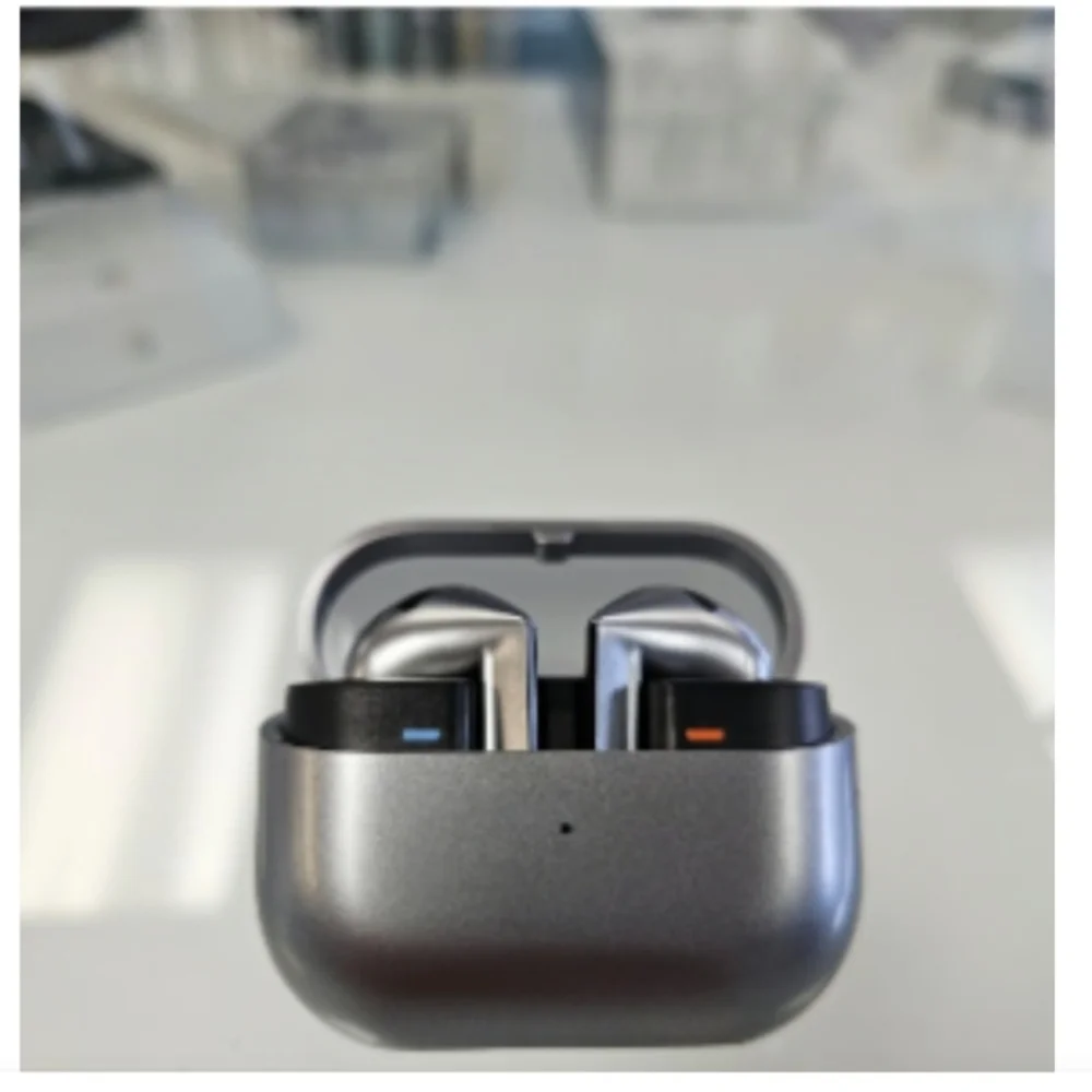 Samsung Earbuds 3 Pro (Brand New)